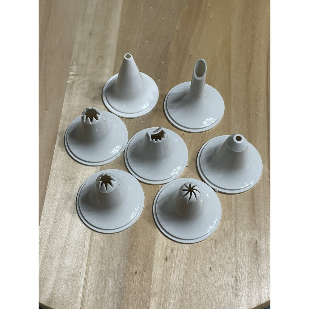 The Pampered Chef 1778 Easy Accent Decorator Replacement Tips Lot of‎ 7